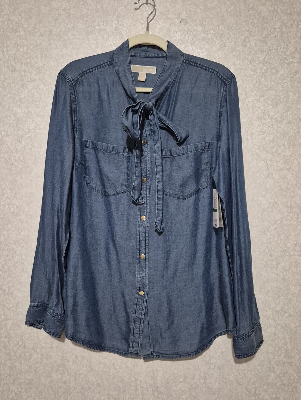 NWT Michael Kors denim blue button-up shirt..SIZE:L - Picture 2 of 14